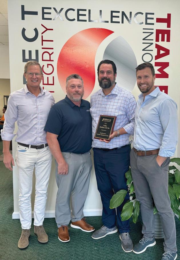 UniMac Honors Top Achieving Distributor
