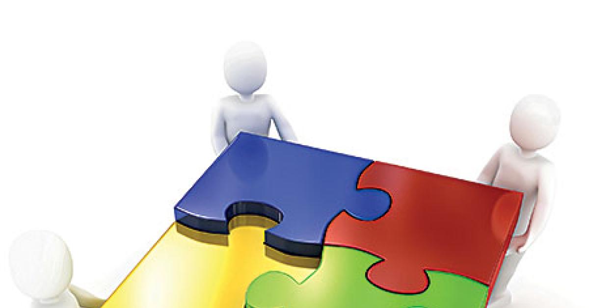 2834 01310 droids holding puzzle web