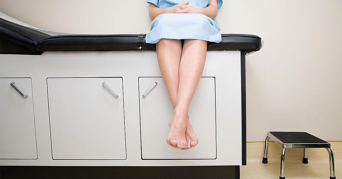 39829 13324 patient on exam table web