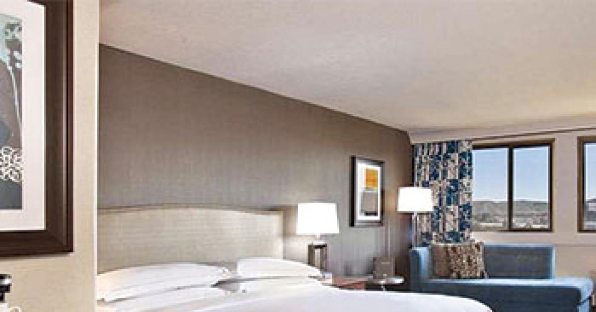 Hilton Concord guestroom