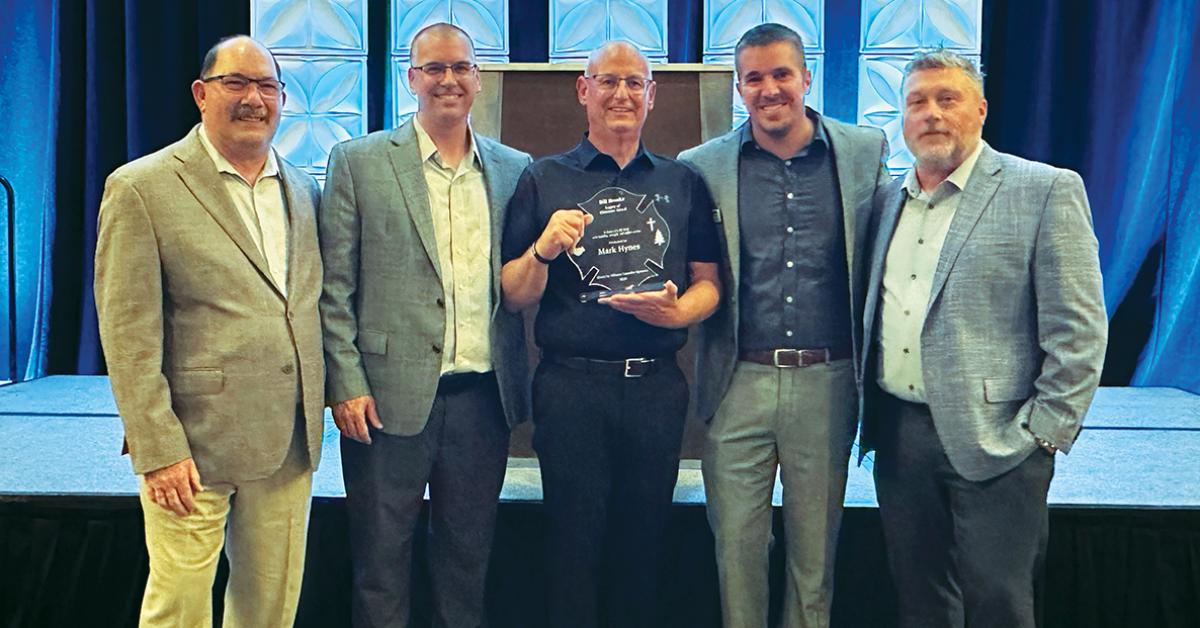 Hynes and Waller Named UniMac 2025 Distributor of the Year