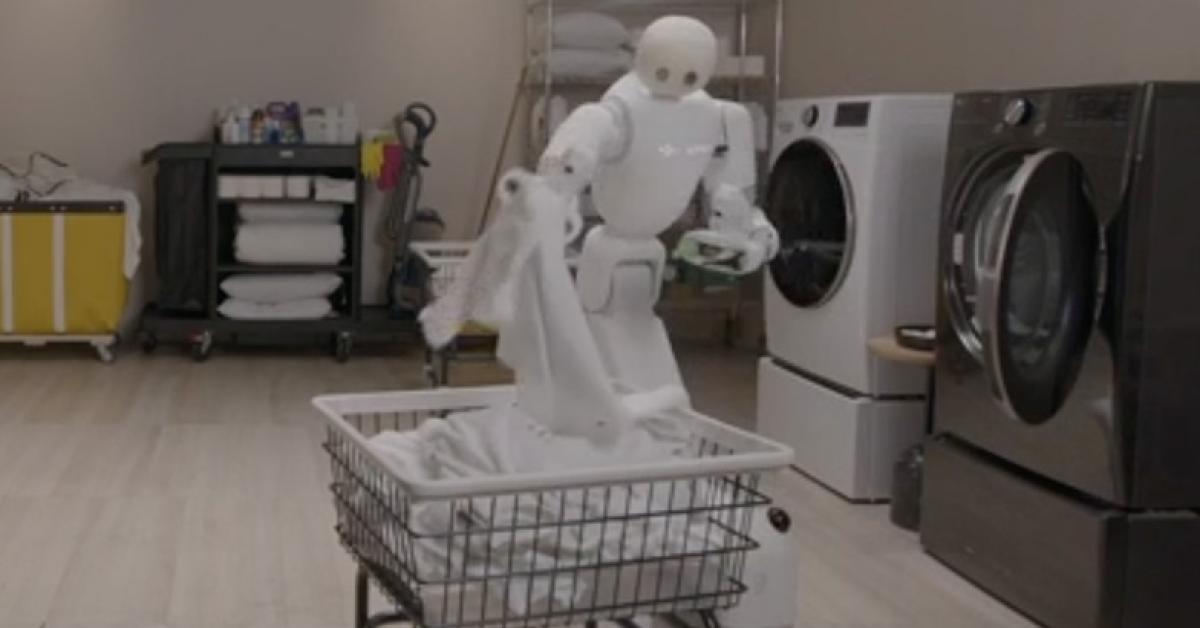 DYNA Robotics Laundry