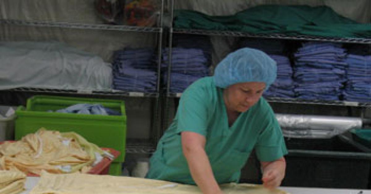 Gown Inspection - Folding