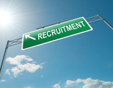 4709 00677 recruitment roadsign web