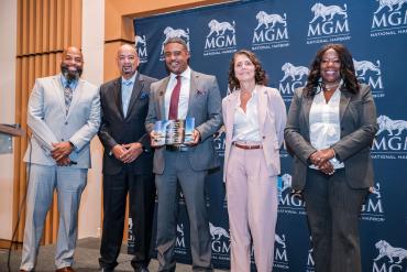 Metro Laundry Service Receives 2025 Minority Supplier of Year Award